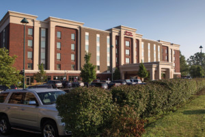 Hampton Inn & Suites exterior